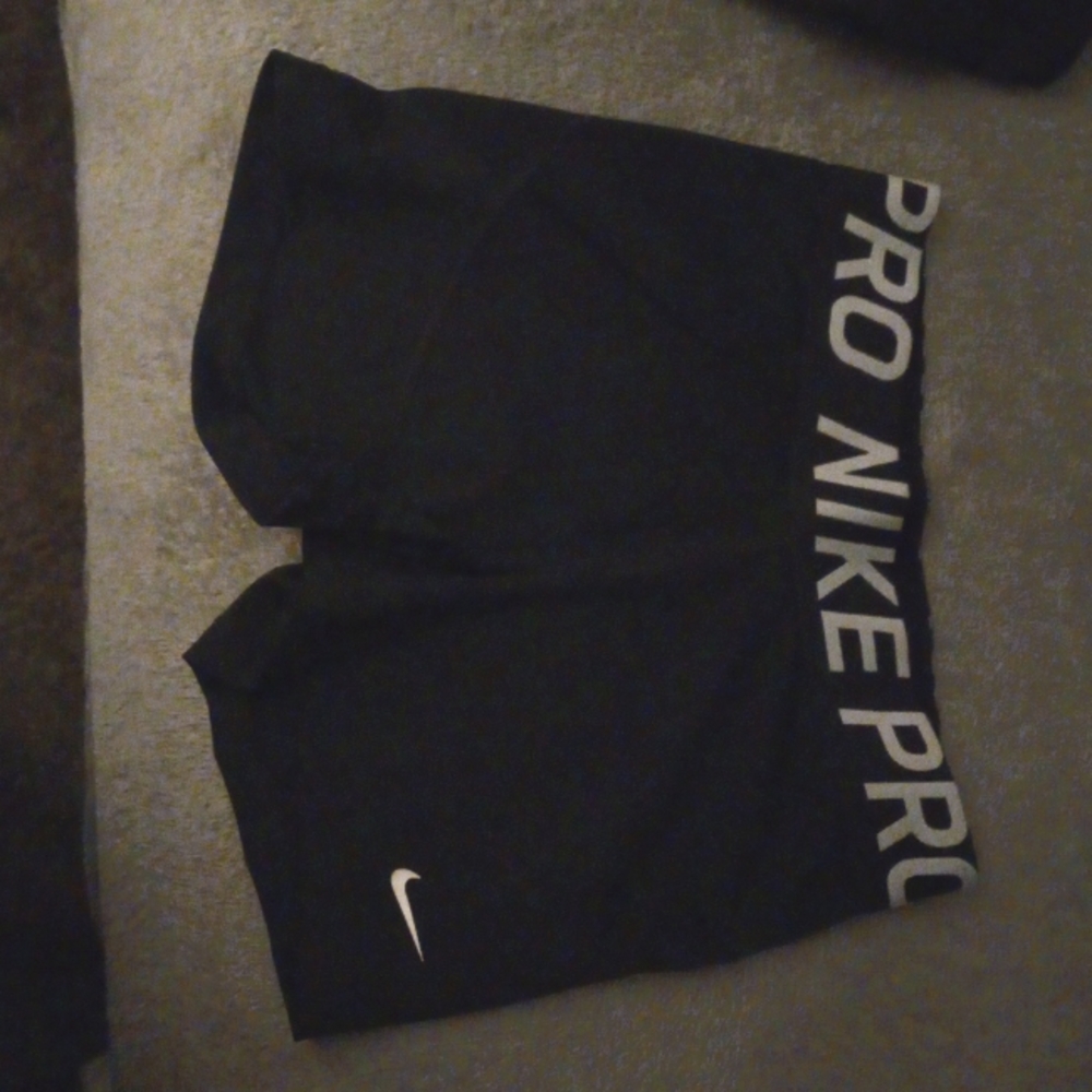 Black Nike pros